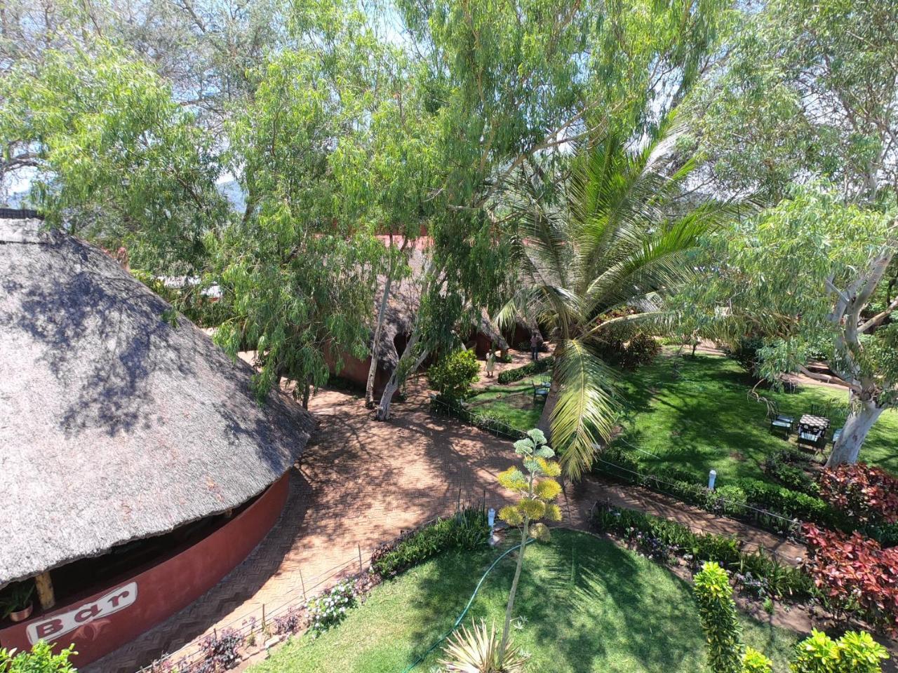 Cape Mac Lodge Cape Maclear Екстер'єр фото